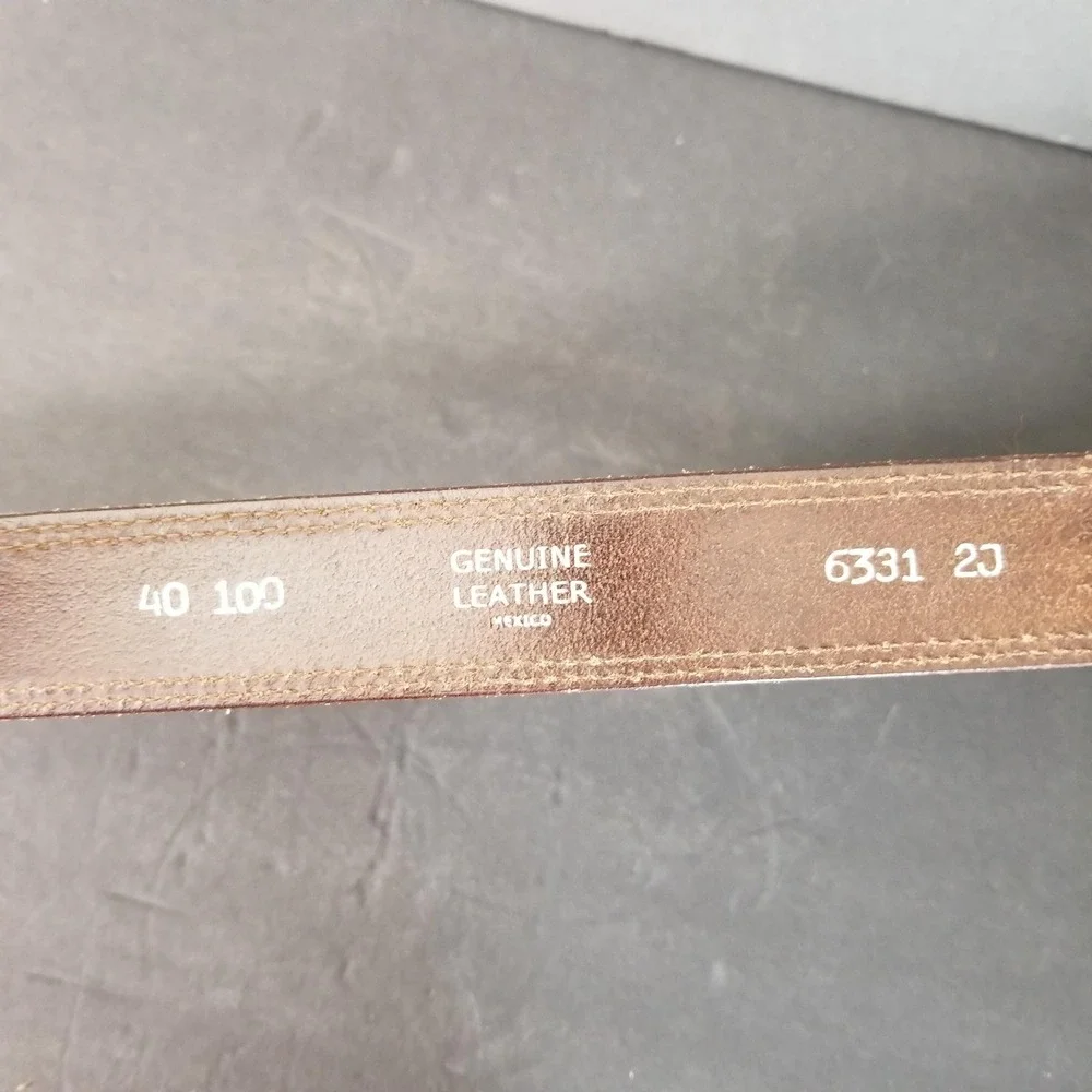 Mens Brown Genuine Leather Pebbled Belt Brass Buckle Size 40 Minimalist Gorpcore